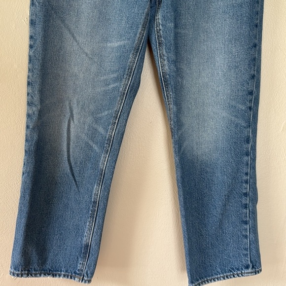 Old navy tapered Blue Jeans 2 - Picture 3 of 6